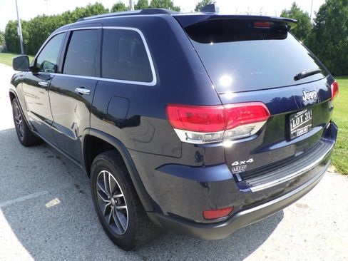 Used 2018 Jeep Grand Cherokee Limited AWD/4WD image 3