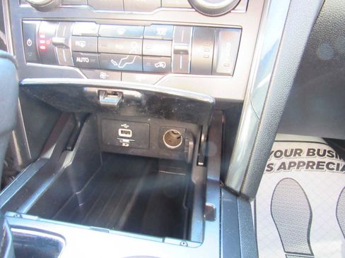 Used 2016 Ford Explorer XLT w/ Equipment Group 202A image 17