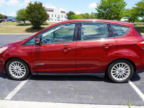 Used 2015 Ford C-MAX SE w/ Equipment Group 201A FWD image 10