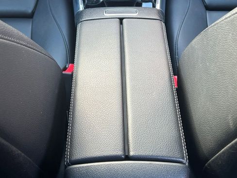 Certified 2021 Mercedes-Benz GLB 250 4MATIC image 24