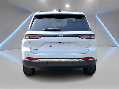 Used 2023 Jeep Grand Cherokee 4WD 4xe image 6