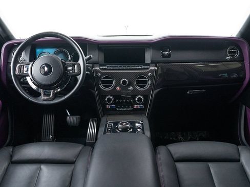 Certified 2022 Rolls-Royce Cullinan Black Badge w/ Dark Exterior Package AWD/4WD image 35