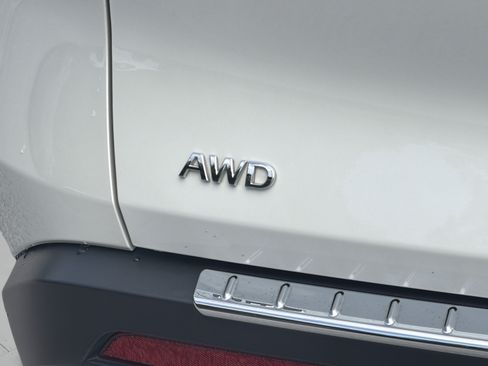 Used 2025 INFINITI QX60 Luxe w/ Vision Package AWD/4WD image 34