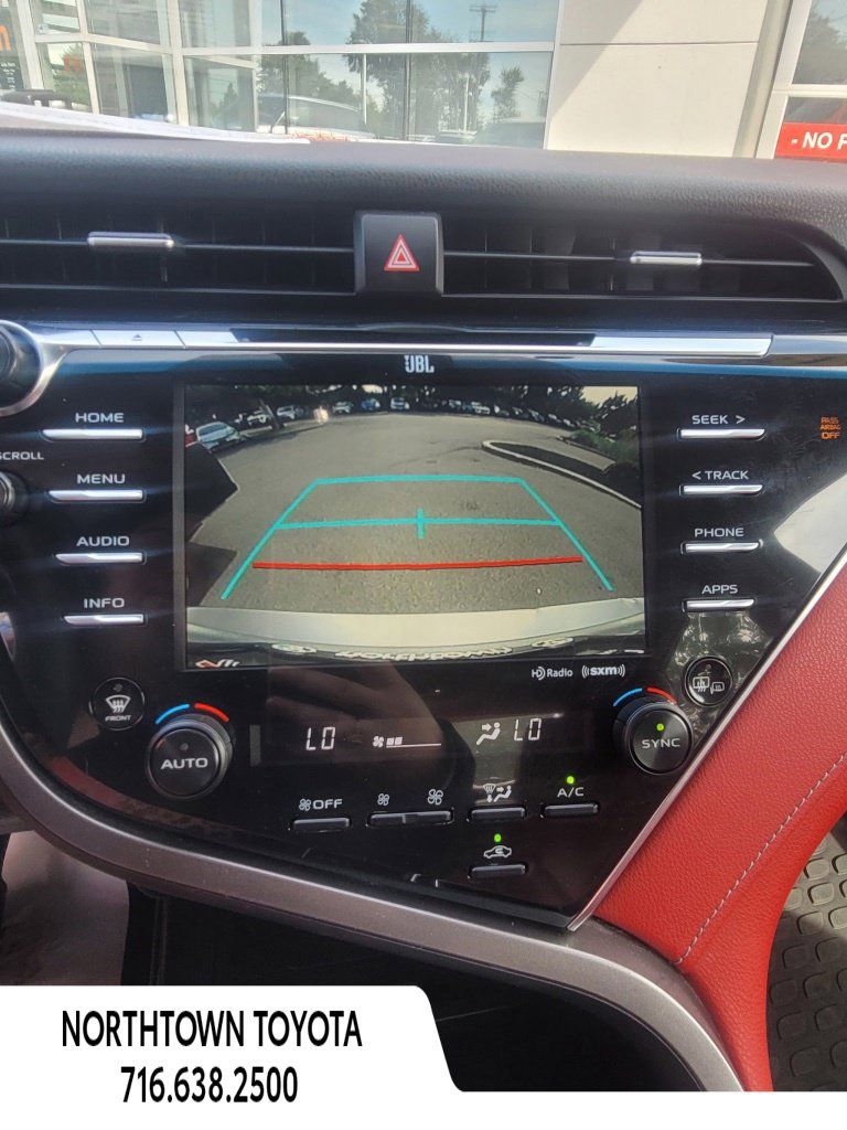 Used 2018 Toyota Camry XSE FWD image 16