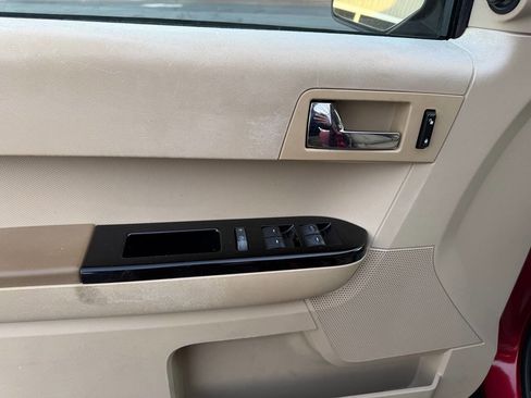 Used 2008 Ford Escape Limited image 11