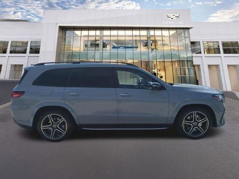 Used 2025 Mercedes-Benz GLS 450 4MATIC image 4