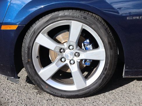 Used 2011 Chevrolet Camaro LS RWD image 36