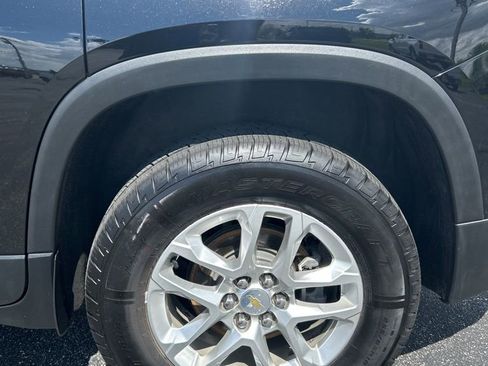 Used 2020 Chevrolet Traverse LT FWD image 8