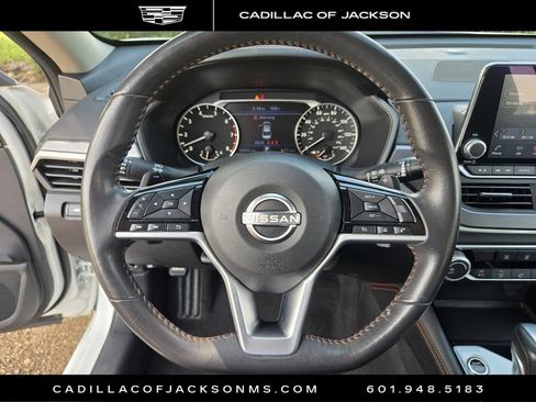 Used 2025 Nissan Altima 2.5 SR FWD image 16