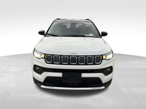 Used 2025 Jeep Compass Limited AWD/4WD image 4