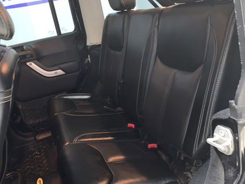 Used 2017 Jeep Wrangler Unlimited Sahara w/ Dual Top Group image 31