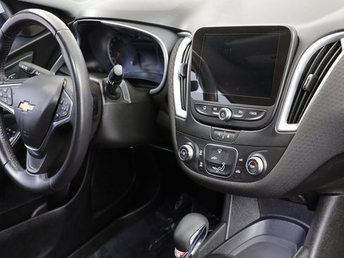 Used 2022 Chevrolet Malibu RS image 21