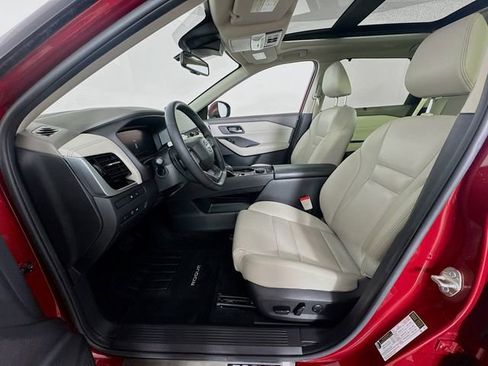 Used 2025 Nissan Rogue SL w/ Tech Package AWD/4WD image 25