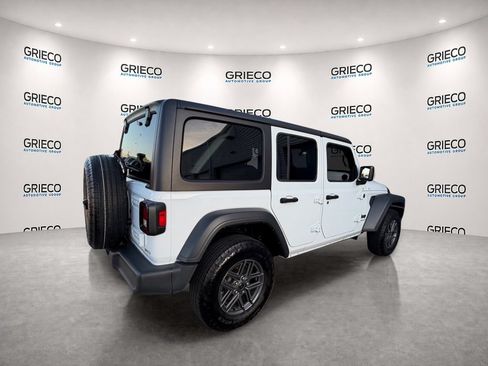 Used 2025 Jeep Wrangler Unlimited Sport AWD/4WD image 7