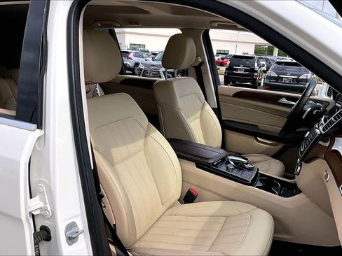 Used 2018 Mercedes-Benz GLS 450 4MATIC image 9