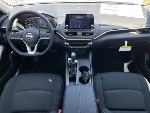 New 2026 Nissan Altima 2.5 SV FWD image 7