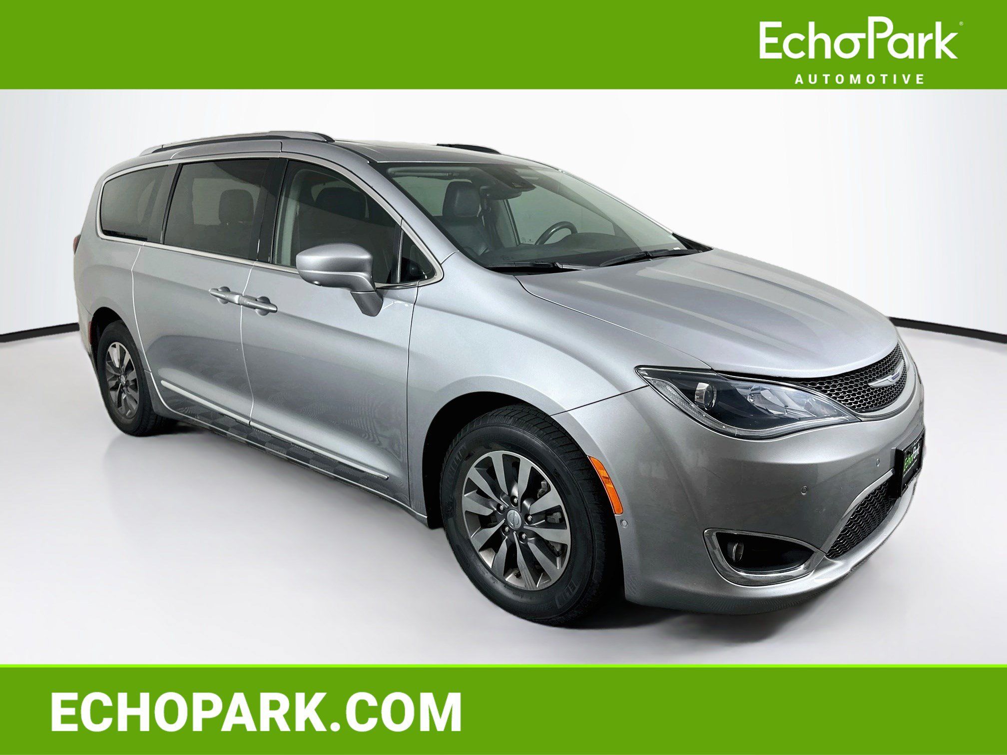 Used 2019 Chrysler Pacifica Touring-L Plus w/ Advanced Safetytec Group FWD image 1
