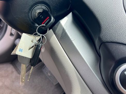 Used 2014 Honda CR-V LX image 29
