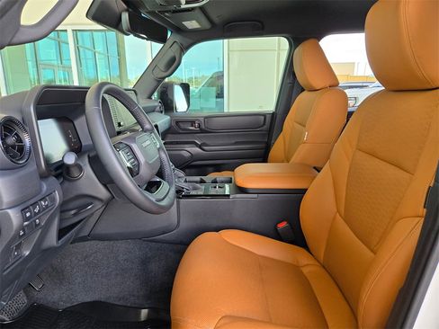 Used 2025 Toyota Land Cruiser 1958 image 9