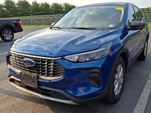 Certified 2023 Ford Escape Active AWD/4WD image 3