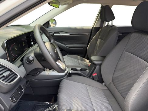 Used 2026 Kia Seltos LX FWD image 9