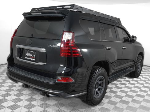 Used 2020 Lexus GX 460 Premium image 5