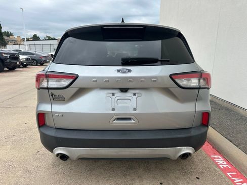Used 2021 Ford Escape SE FWD image 5
