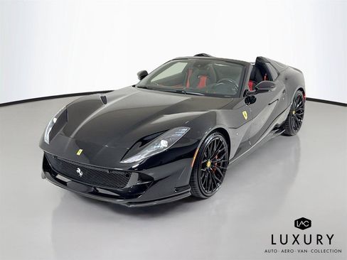 Used 2021 Ferrari 812 GTS RWD image 4