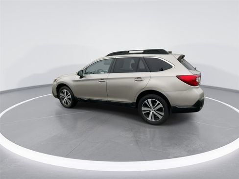 Used 2019 Subaru Outback 2.5i Limited image 6