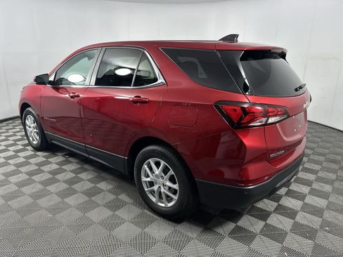 Used 2024 Chevrolet Equinox LT FWD image 3