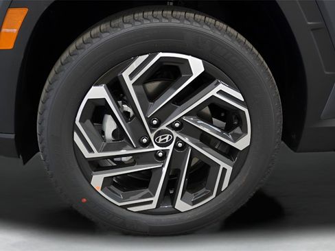 New 2025 Hyundai Tucson Limited image 3