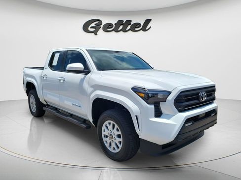 Certified 2025 Toyota Tacoma SR5 RWD image 4