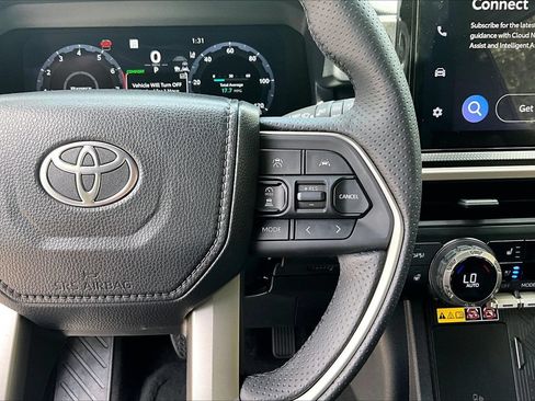 Used 2026 Toyota 4Runner Limited AWD/4WD image 11