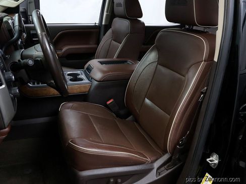 Used 2016 Chevrolet Silverado 1500 High Country w/ High Country Premium Package AWD/4WD image 11