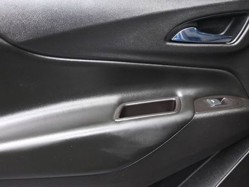 Used 2021 Chevrolet Equinox LT image 15