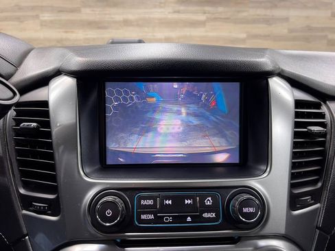 Used 2019 Chevrolet Suburban LS image 7