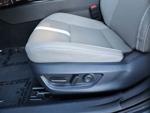 Certified 2025 Toyota Camry SE w/ Convenience Package FWD image 17
