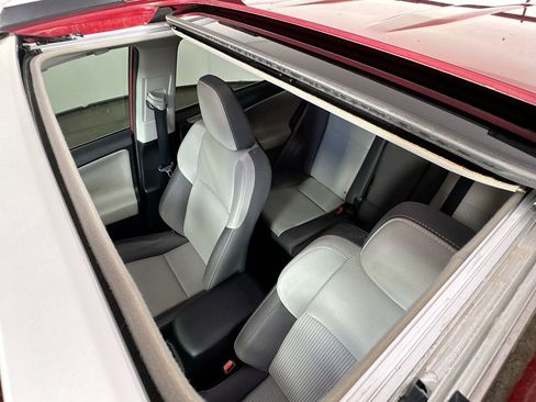 Used 2015 Toyota RAV4 XLE image 24