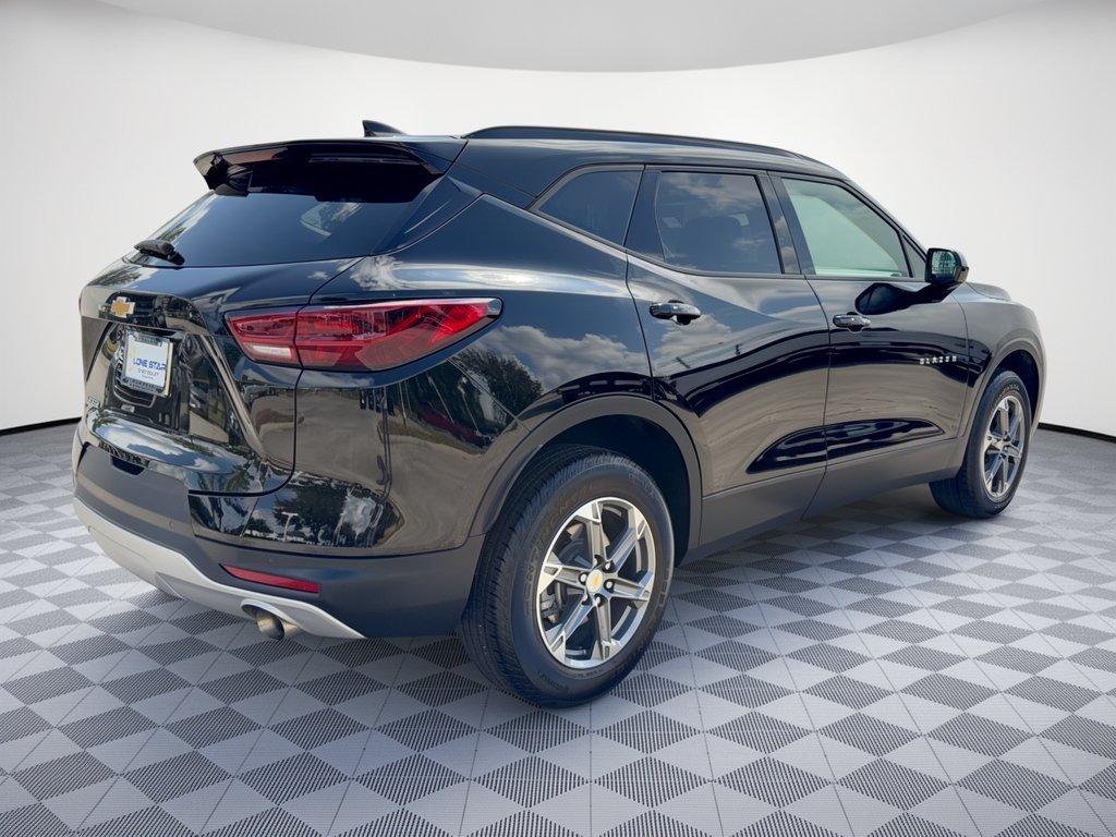 Used 2024 Chevrolet Blazer LT w/ Convenience Package FWD image 9