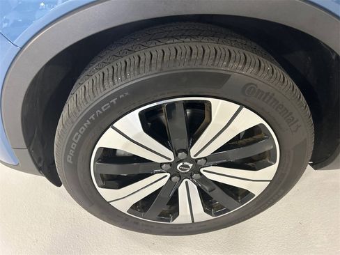Certified 2023 Volvo XC40 Recharge Plus image 8