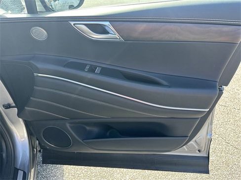 Used 2024 Genesis GV80 2.5T image 14