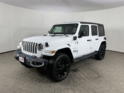 Used 2023 Jeep Wrangler Unlimited Sahara w/ Cold Weather Group image 3