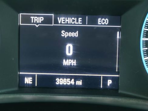 Used 2021 Chevrolet Traverse LS FWD image 30