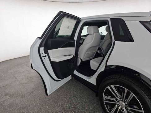 Used 2026 Cadillac Lyriq Luxury w/ LPO, Floor Liner Package RWD image 15