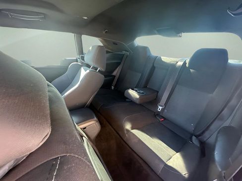 Used 2015 Dodge Challenger R/T image 15