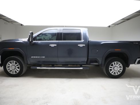Used 2020 GMC Sierra 2500 SLT w/ SLT Premium Plus Package AWD/4WD image 2