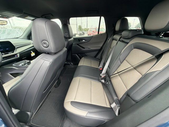 New 2027 Chevrolet Equinox LT w/ Convenience Package II FWD image 31