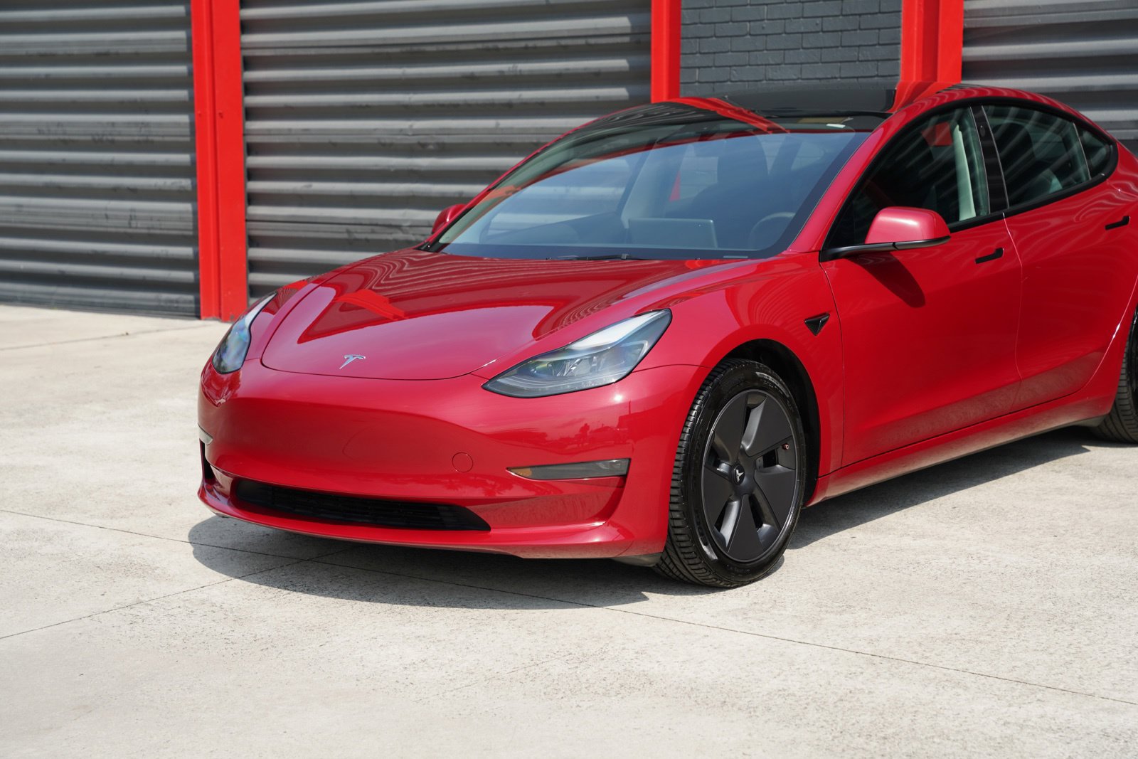 Used 2023 Tesla Model 3 Standard Range RWD image 2