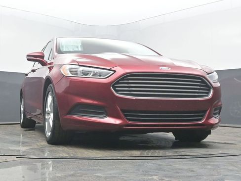Used 2016 Ford Fusion SE image 53