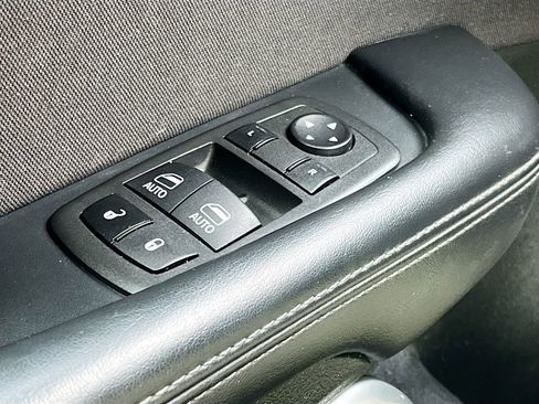 Used 2022 Dodge Challenger GT image 17